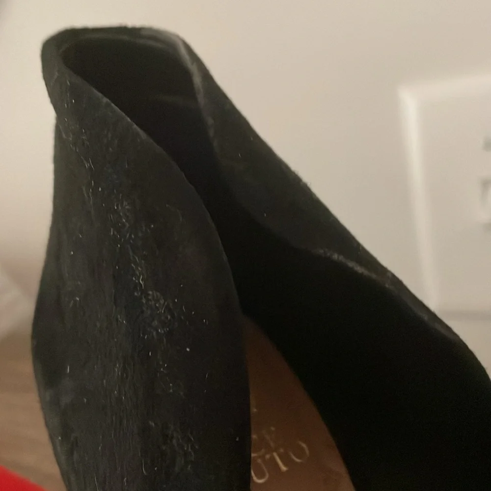 Vince Camuto Karolynn Heels Size 10M Black Suede Open Toe Tall Back - Picture 13 of 13